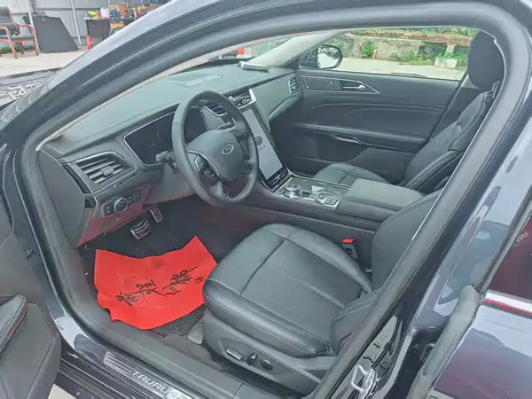 Ford Taurus 2021
