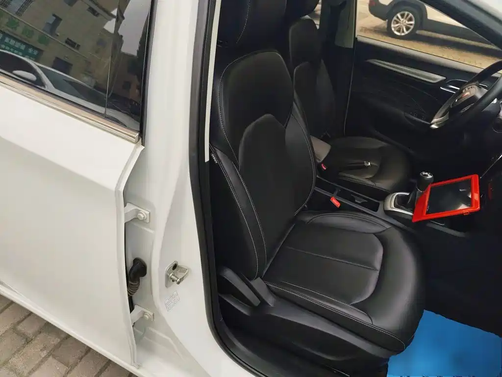 Roewe i6 Classic 2019 — фото 25