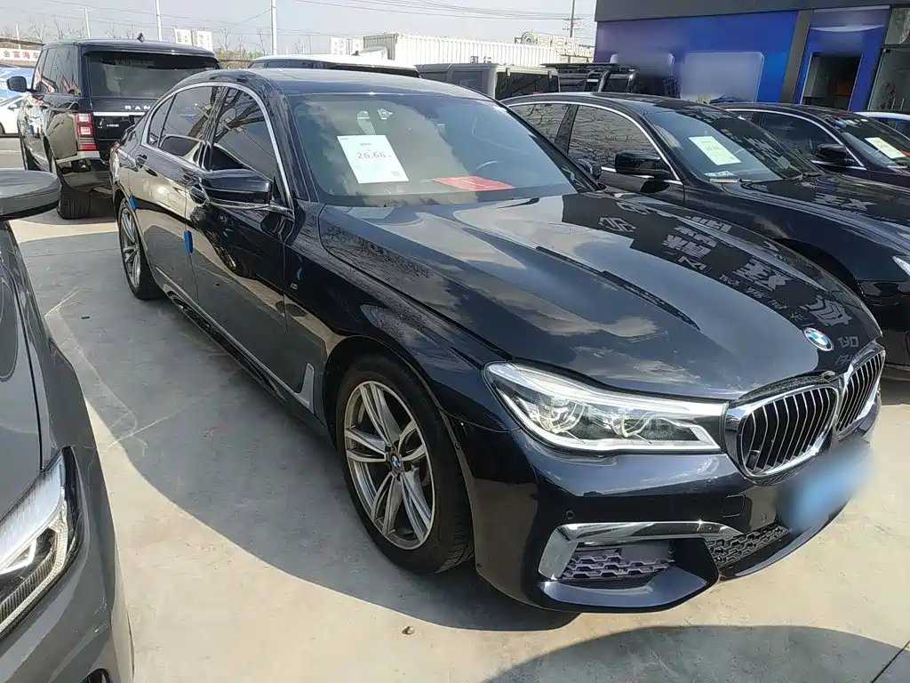 BMW 7 Series 2018 — фото 22