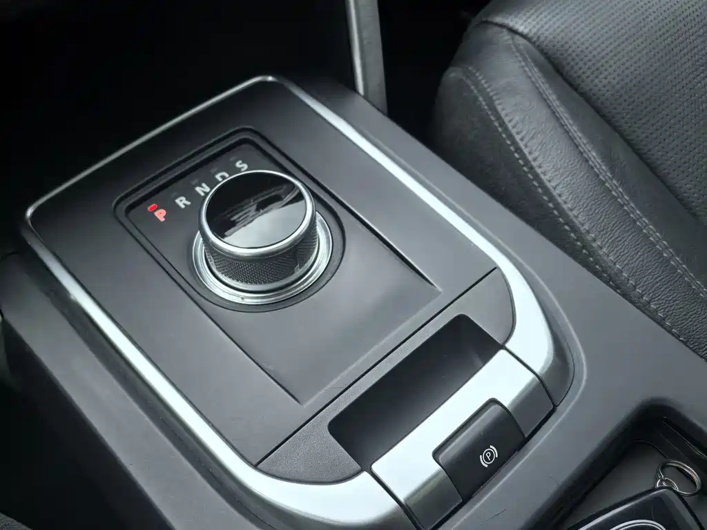 Land Rover Discovery Sport 2016 — фото 8