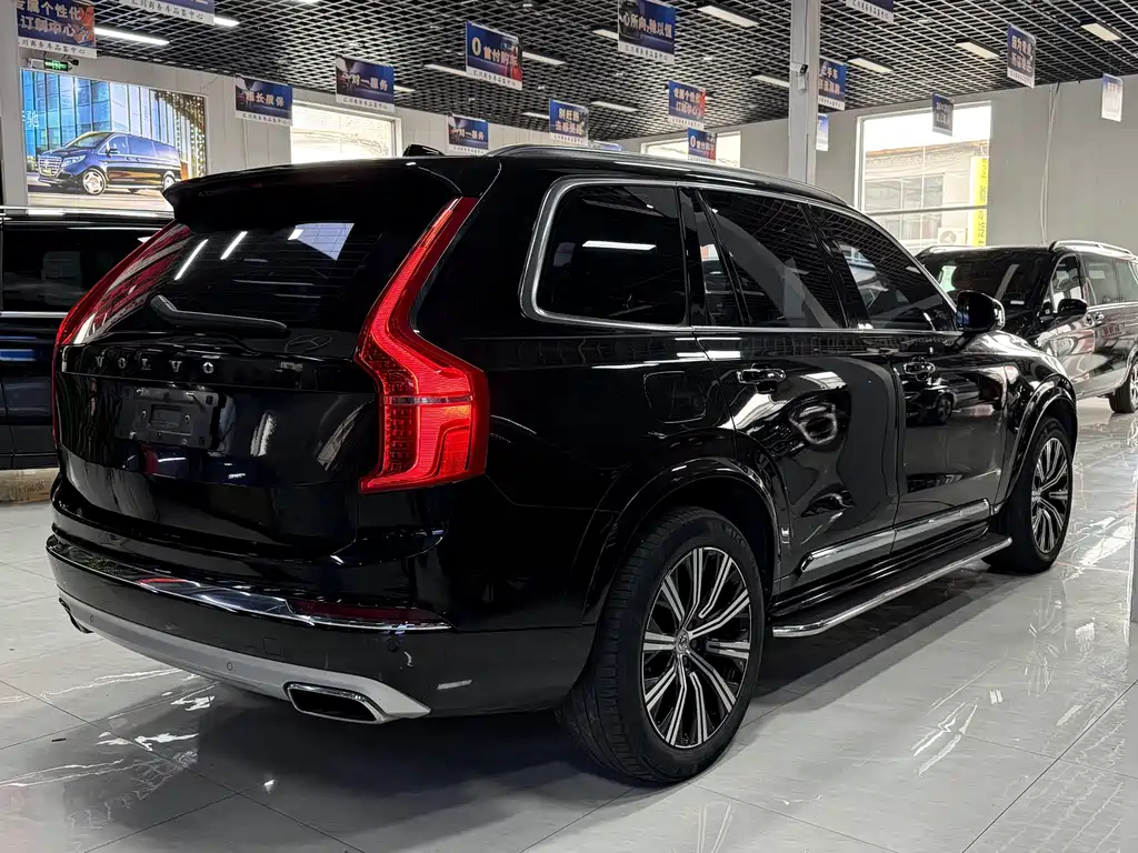 Volvo XC90 2020 — фото 17