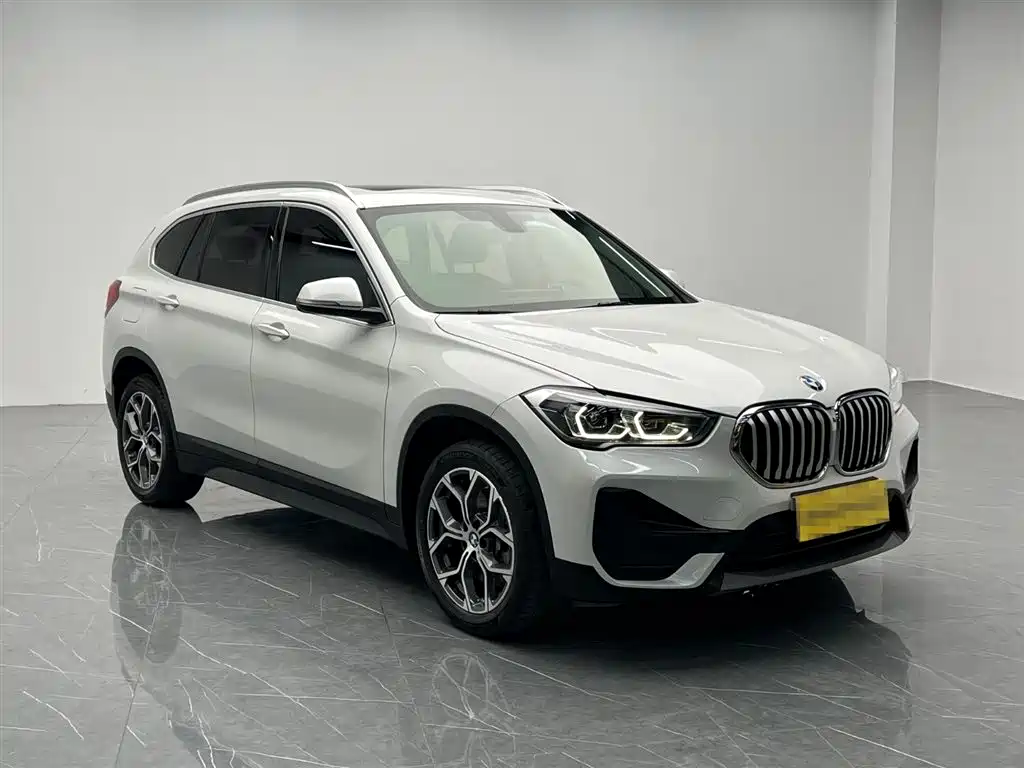 BMW X1 2022 — фото 8