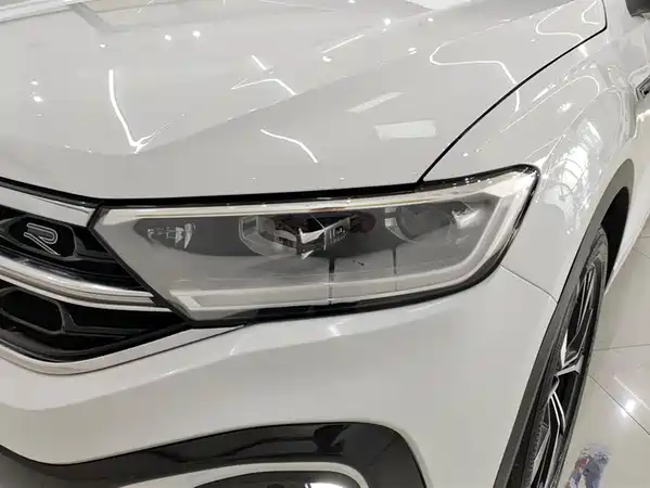 Volkswagen T-Roc 2023