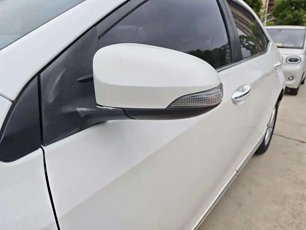 Toyota Corolla 2015 — фото 16
