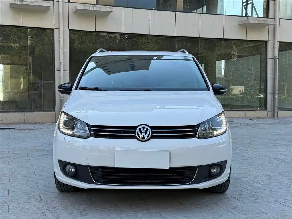 Volkswagen Touran 2016 — фото 2