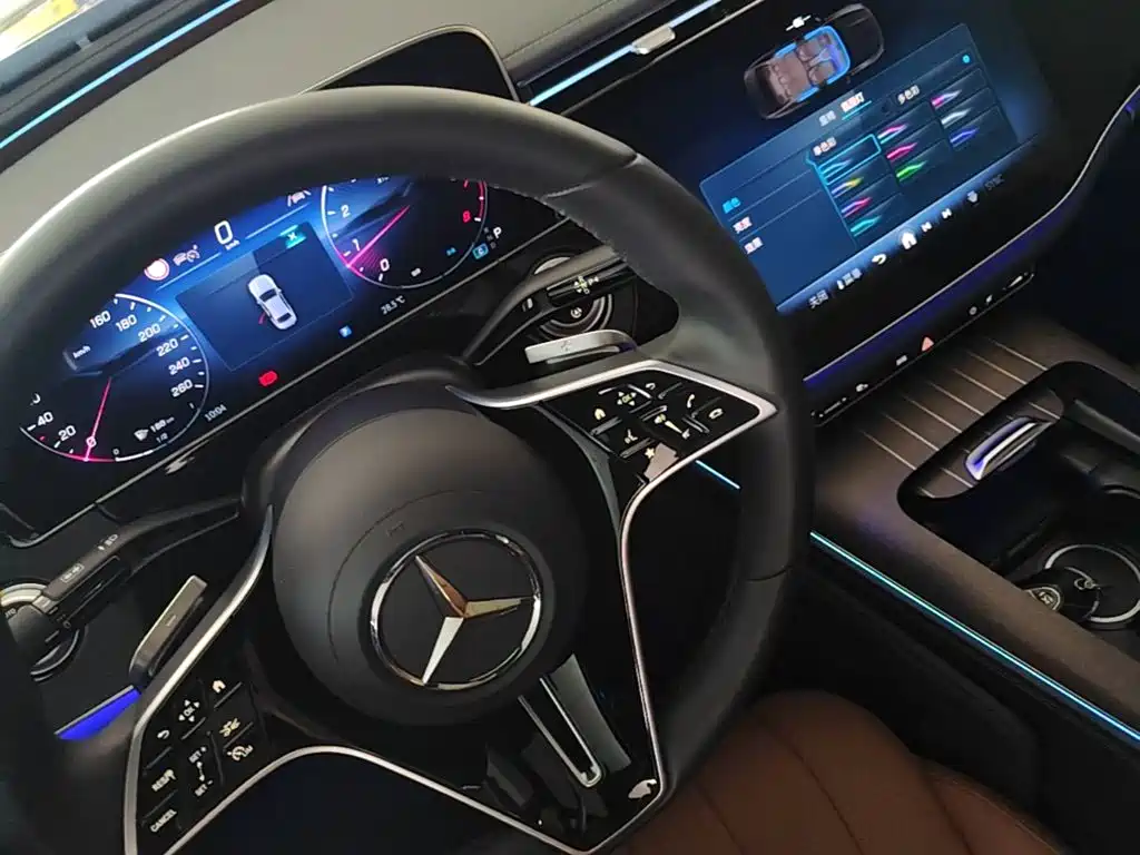 Mercedes-Benz E-Class 2025 — фото 14