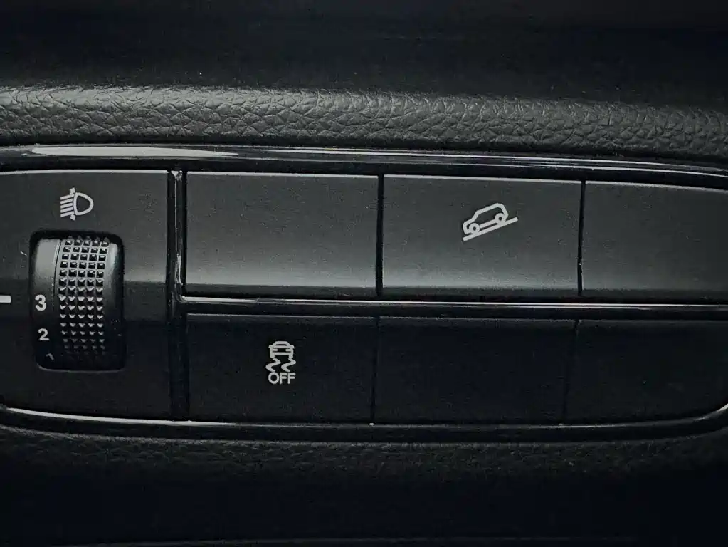 GAC Trumpchi M6 2022 — фото 16