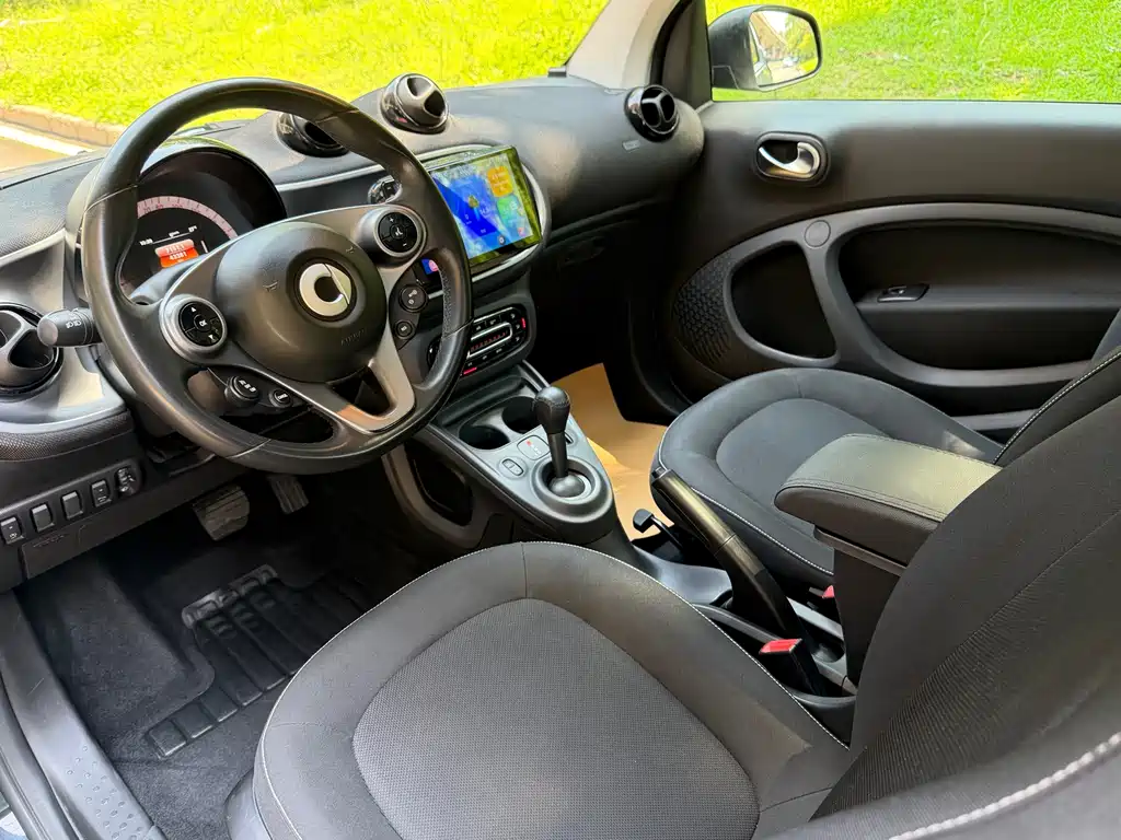 smart Fortwo 2016 — фото 3