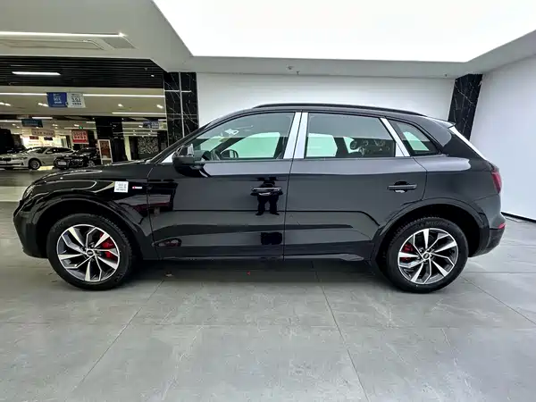 Audi Q5L 2024