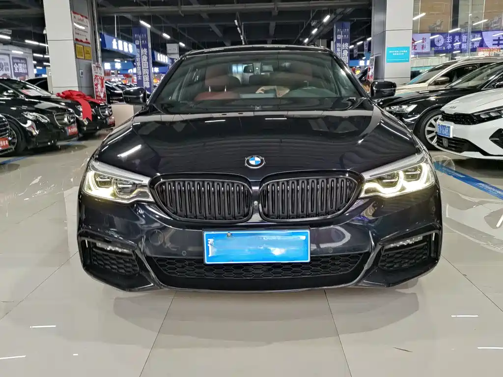BMW 5 Series 2019 — фото 2
