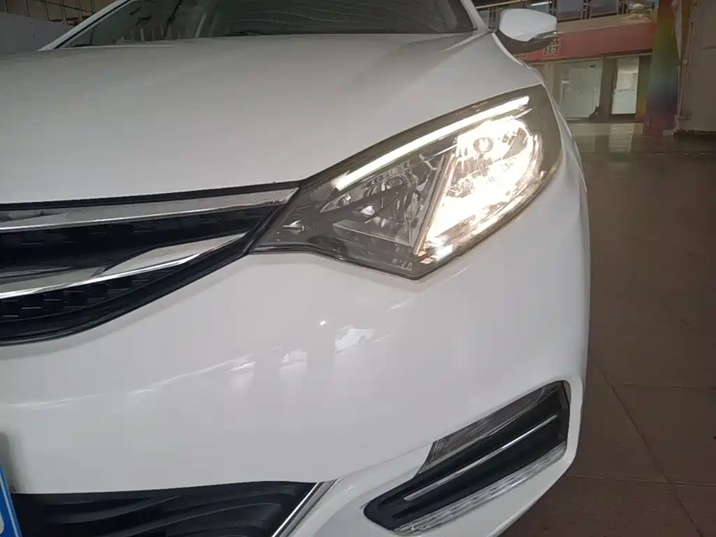 Changan Eado XT 2018 — фото 22