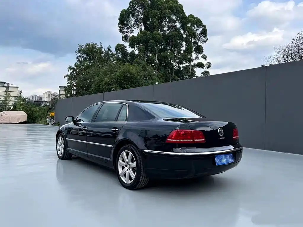 Volkswagen Phaeton 2012