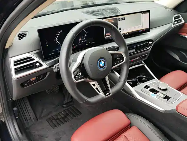 BMW i3 2025