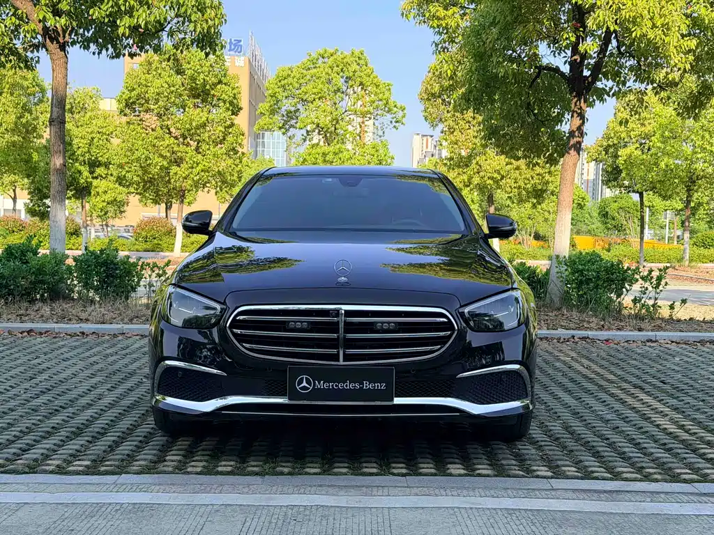 Mercedes-Benz E-Class 2023 — фото 2