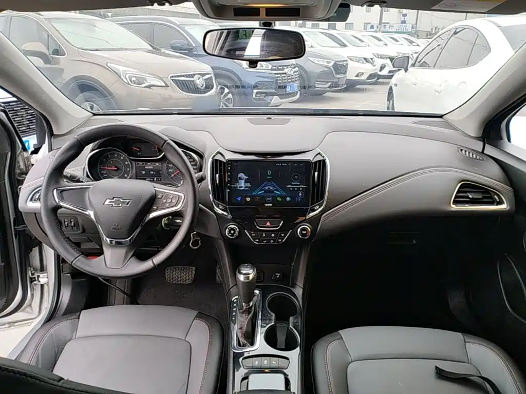 Chevrolet Cruze 2019 — фото 10