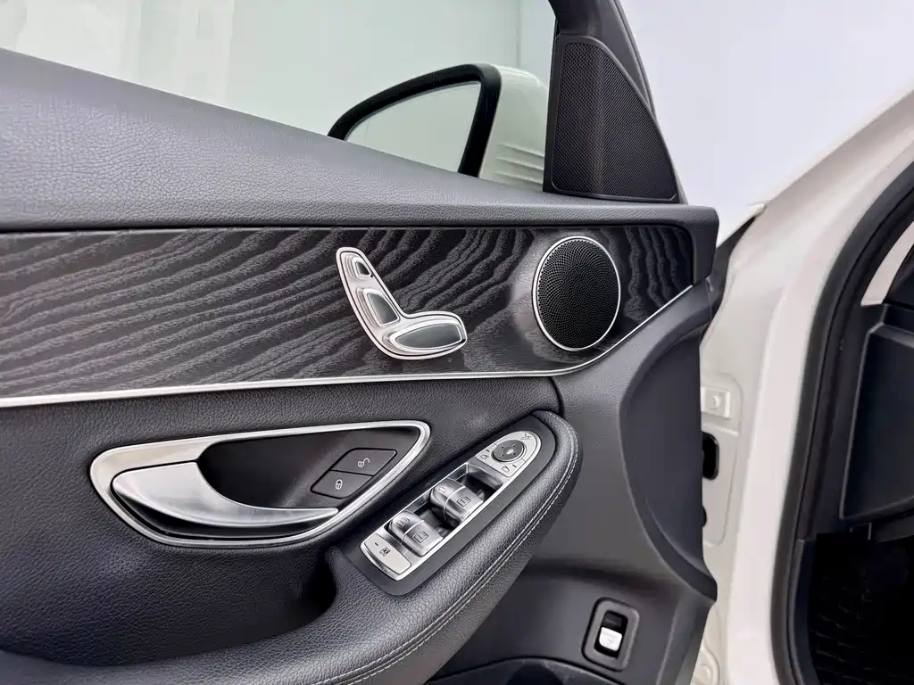 Mercedes-Benz C-Class 2018 — фото 8