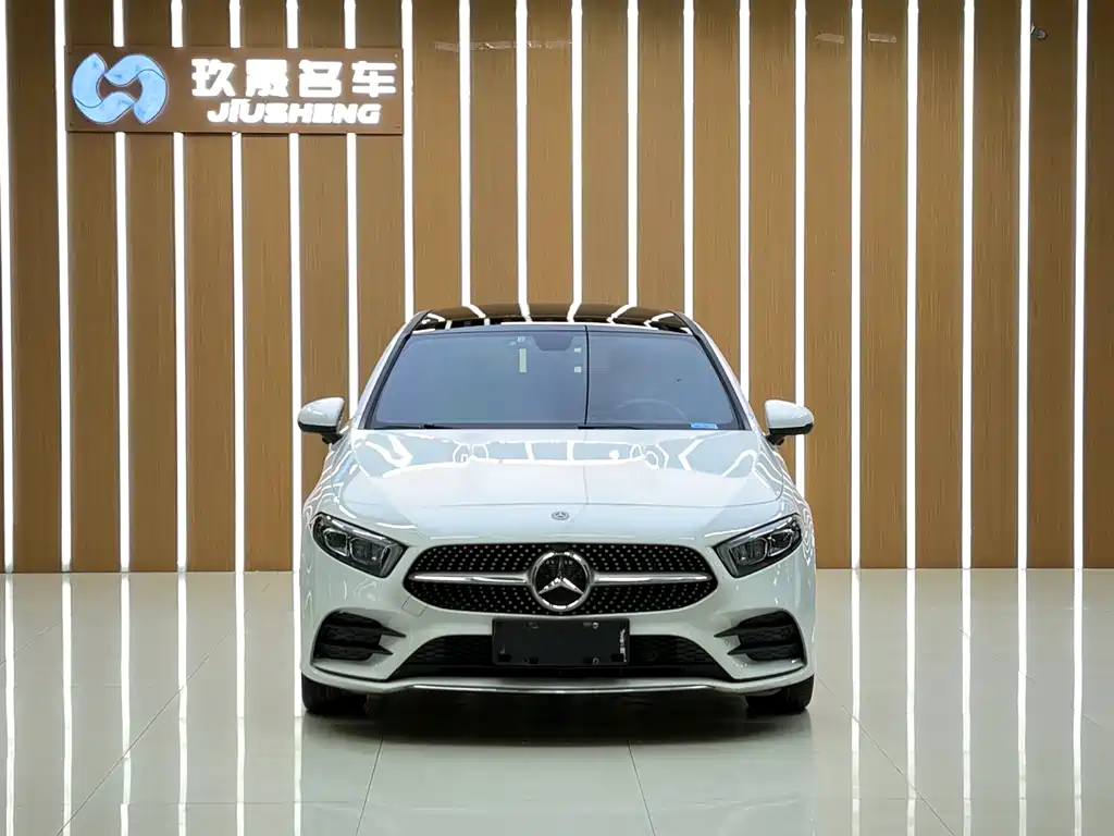 Mercedes-Benz A-Class 2019 — фото 2
