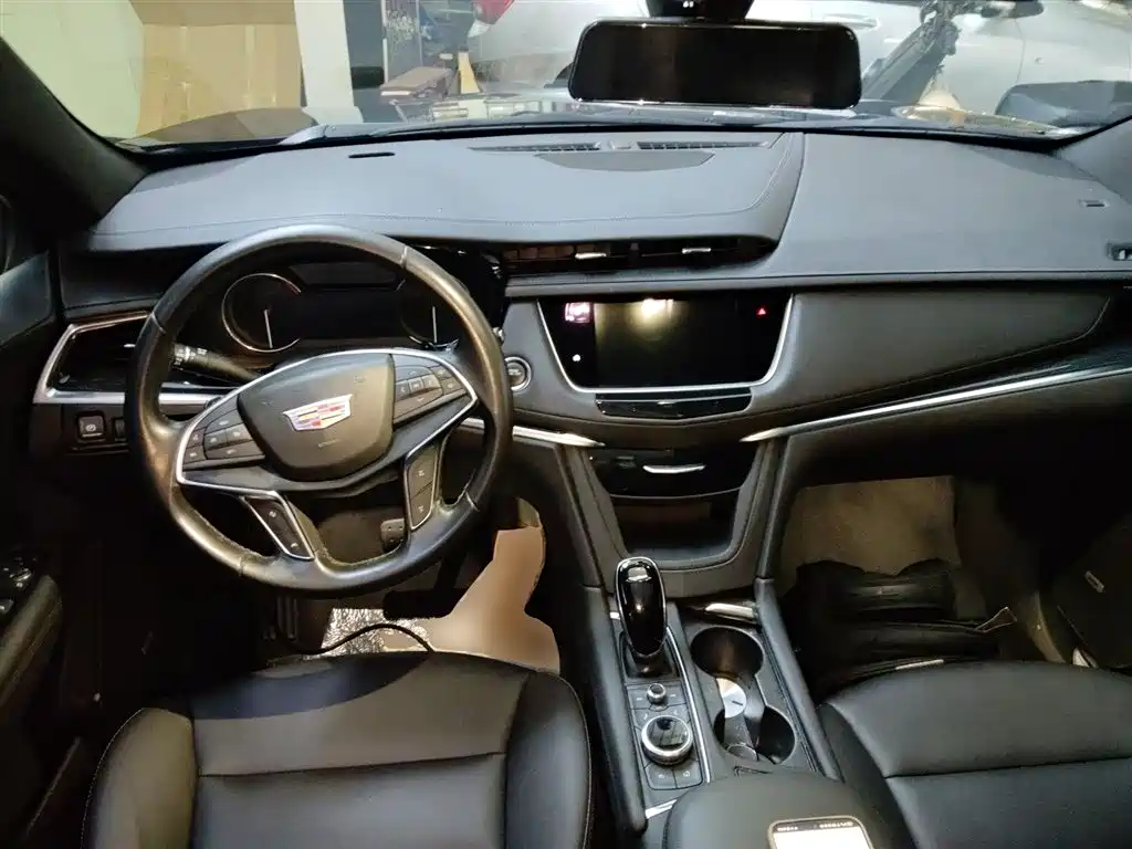 Cadillac XT5 2022 — фото 10