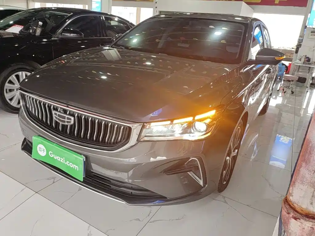 Geely Emgrand 2021