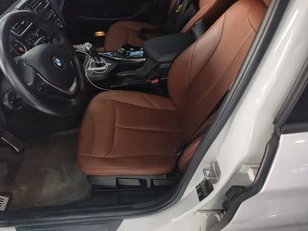 BMW 1 Series 2017 — фото 15