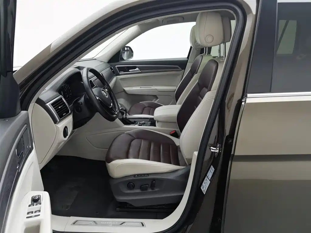 Volkswagen Teramont 2017 — фото 10