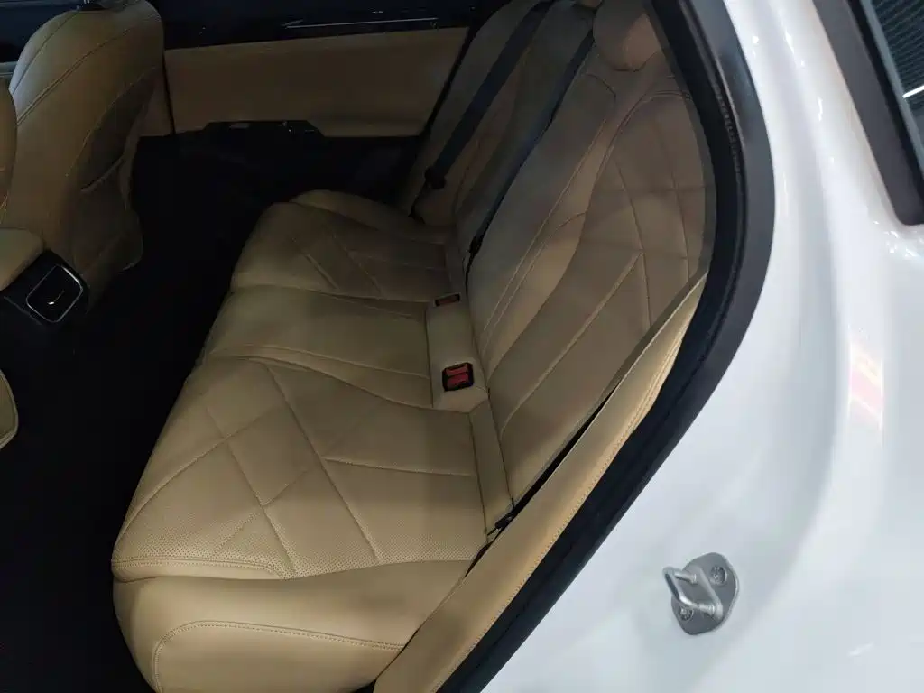 Geely Galaxy L6 2024 — фото 13