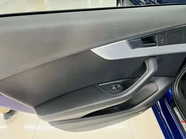 Audi A4L 2019