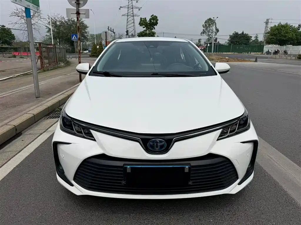 Toyota Corolla 2021 — фото 25