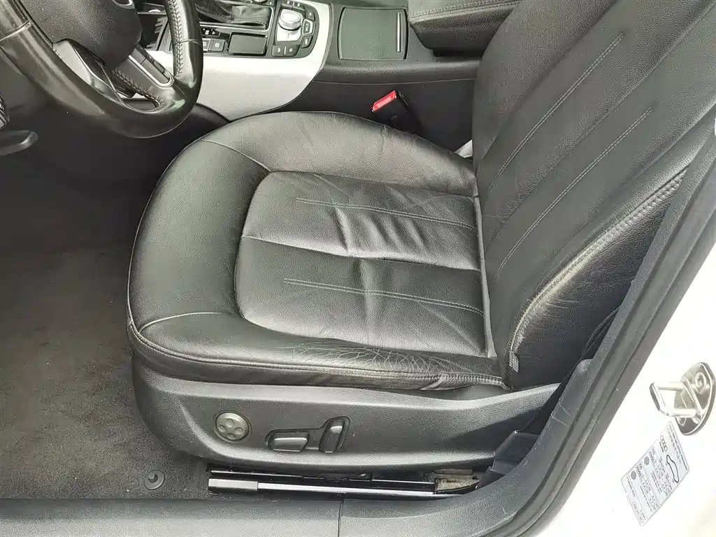 Audi A6L 2015 — фото 20
