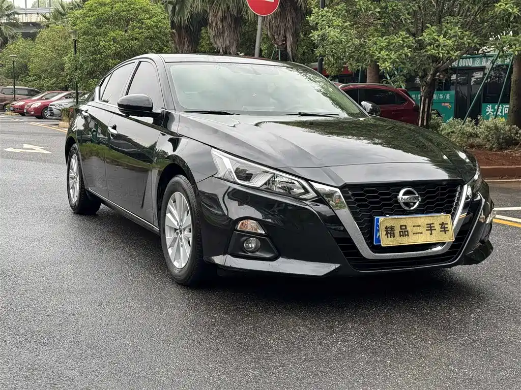 Nissan Teana 2022 — фото 1