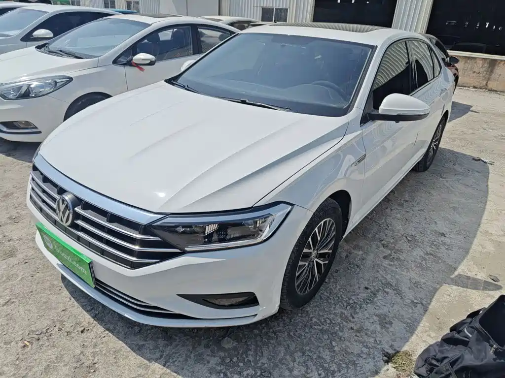 Volkswagen Sagitar 2021