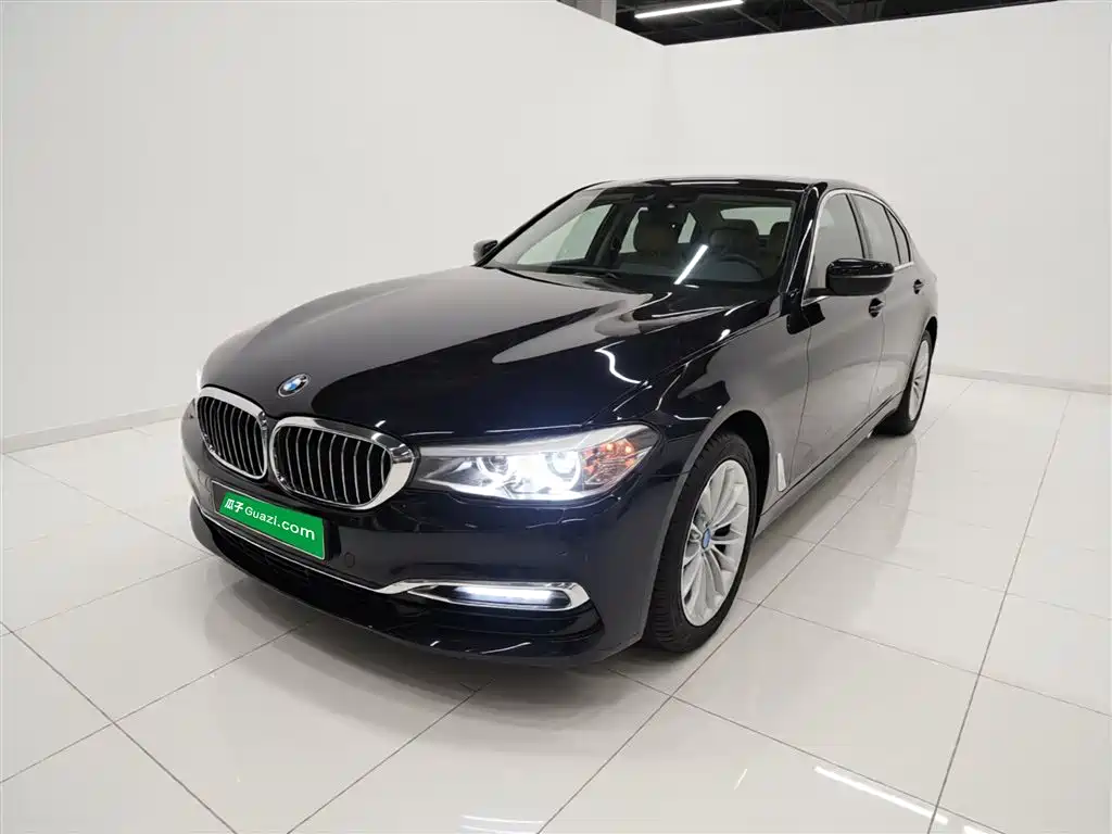 BMW 5 Series 2018 — фото 2