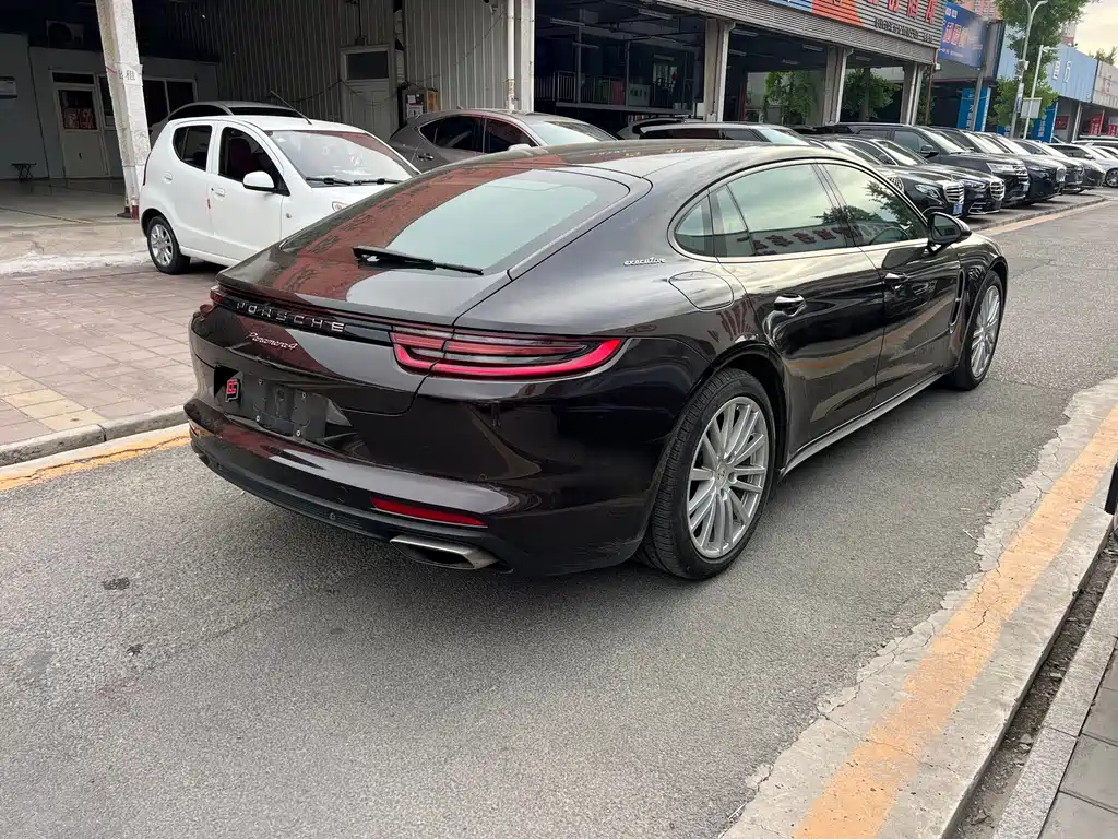 Porsche Panamera 2018 — фото 4
