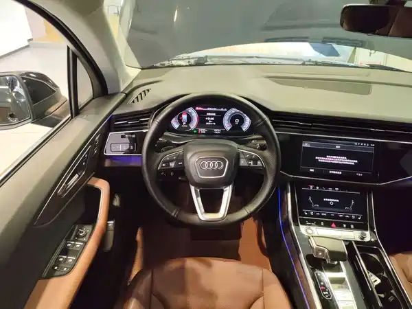 Audi Q7 2021