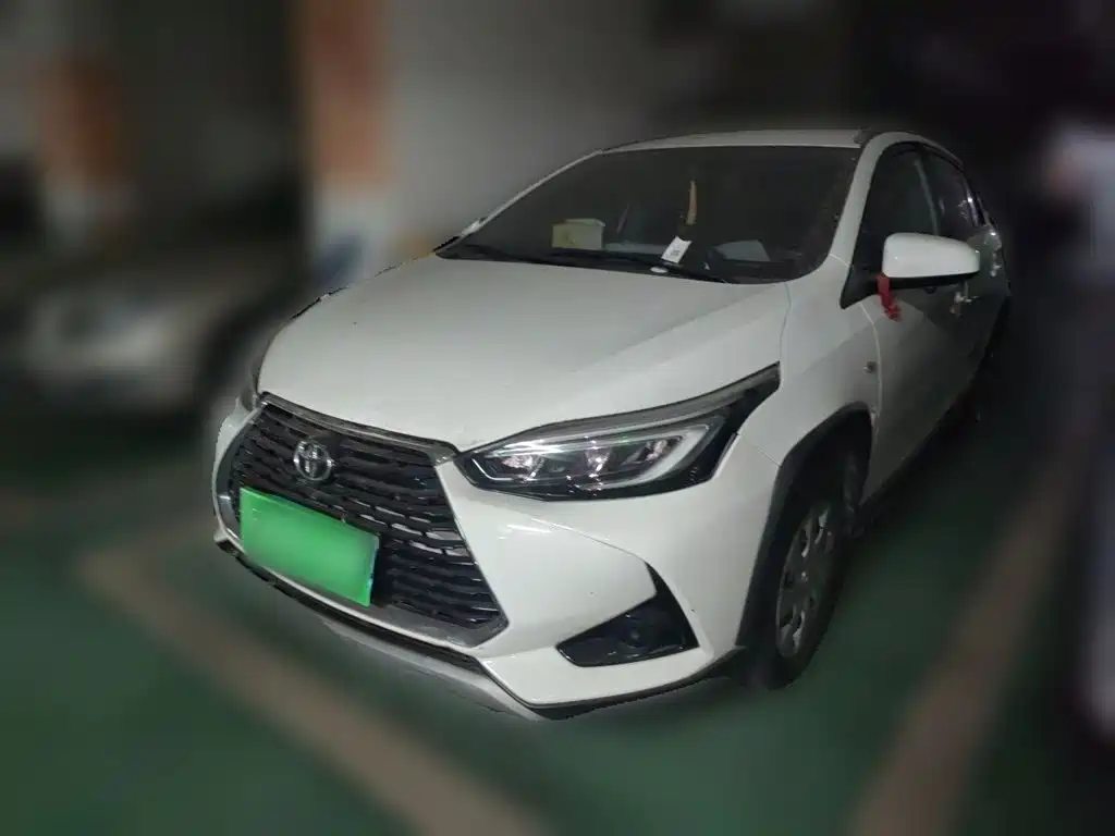 Toyota Yaris L 2021
