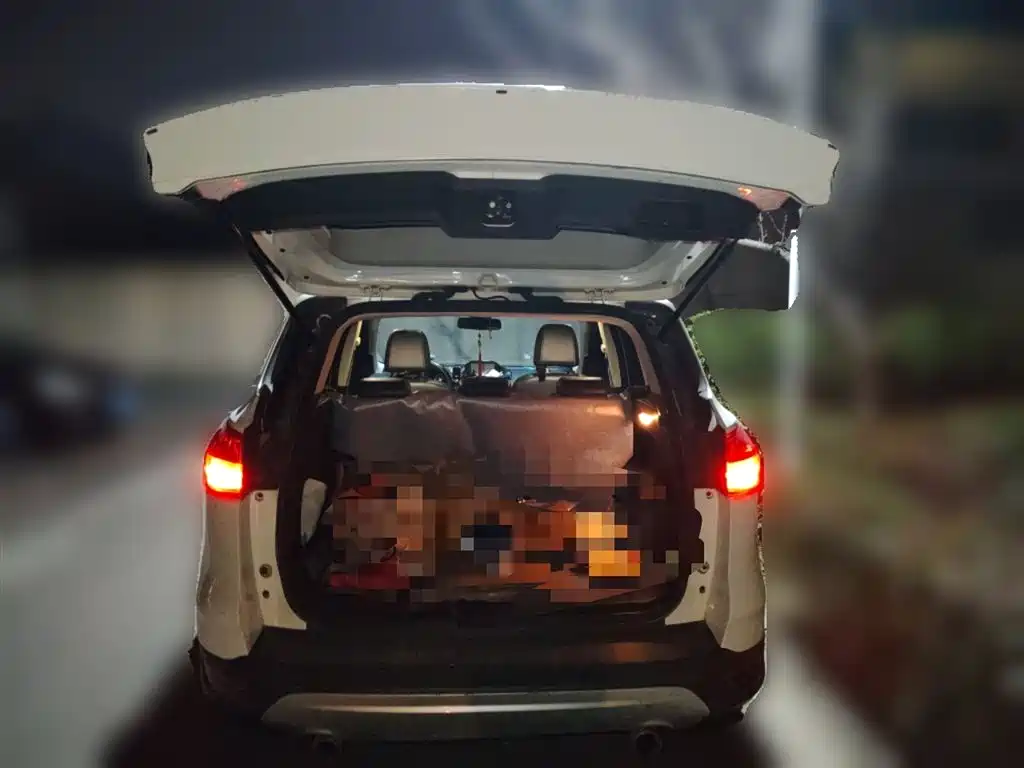 Ford Kuga 2015 — фото 10