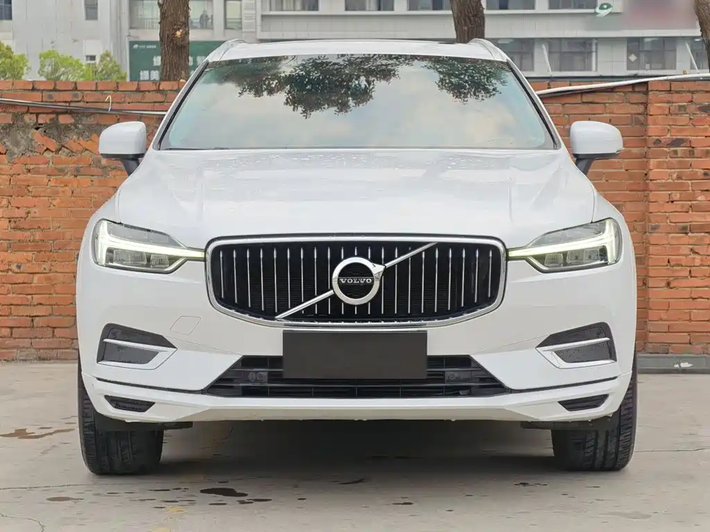 Volvo XC60 2020 — фото 24