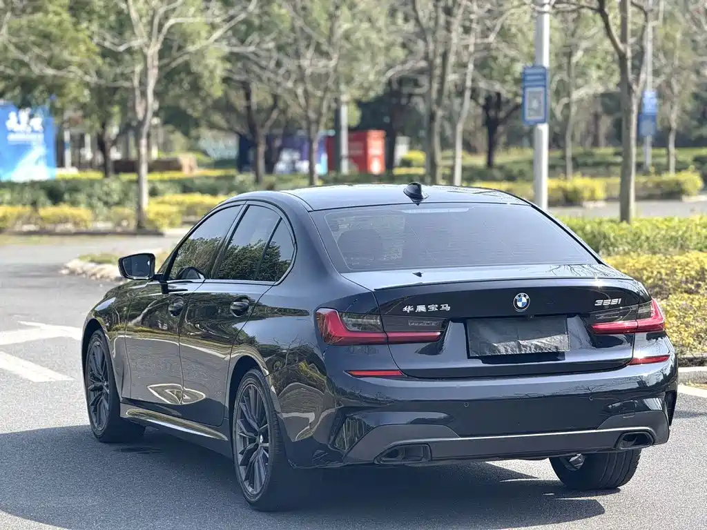 BMW 3 Series 2022