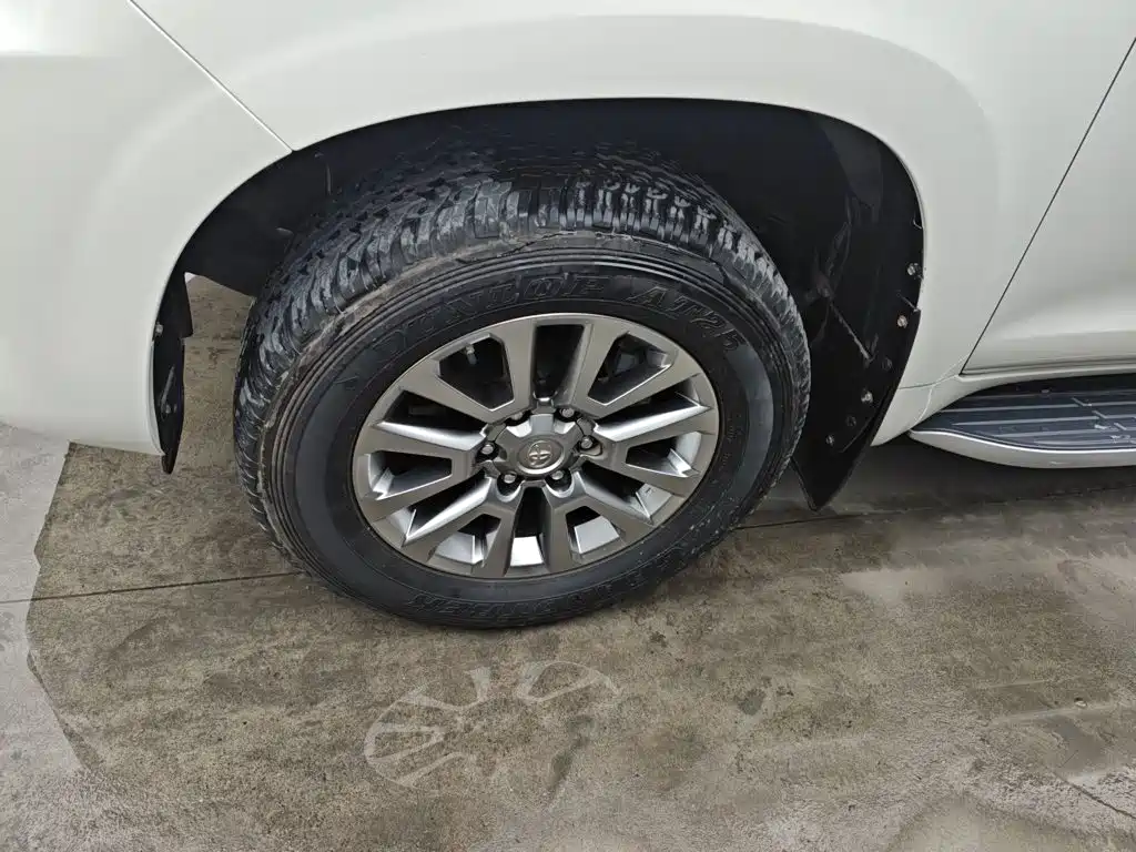 Toyota Prado 2018 — фото 23