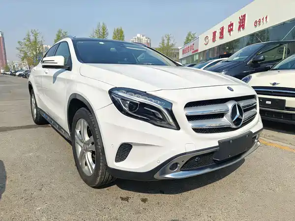 Mercedes-Benz GLA 2016
