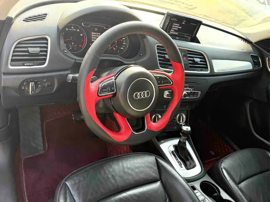 Audi Q3 2013 — фото 11