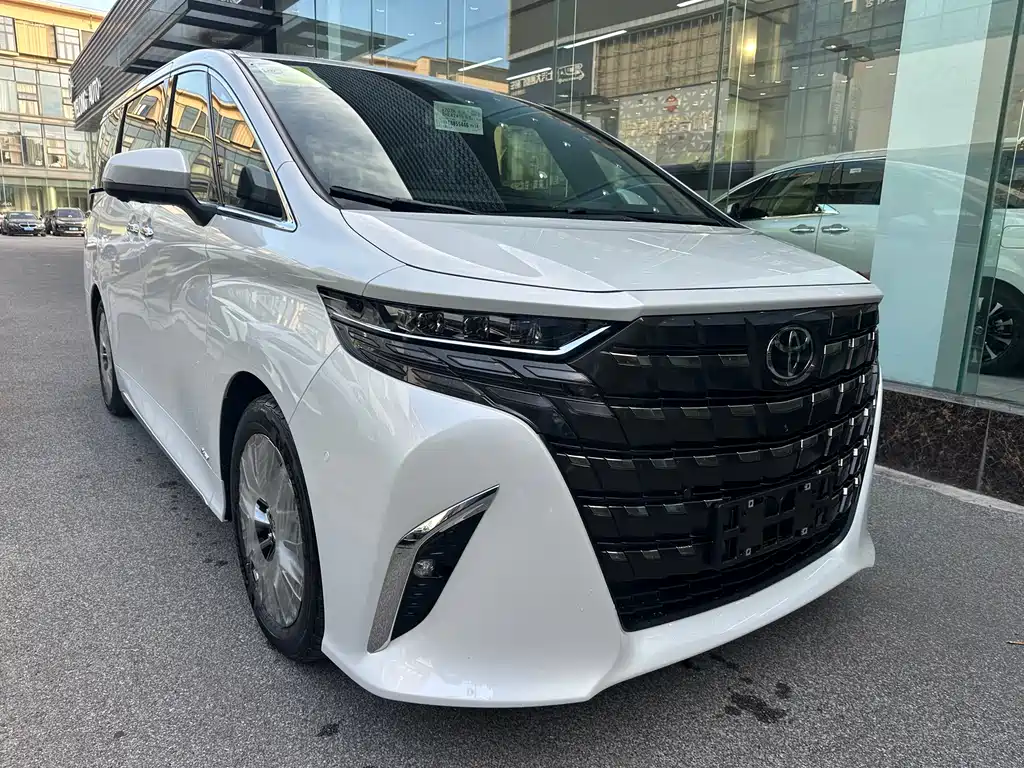 Toyota Alphard — фото 3