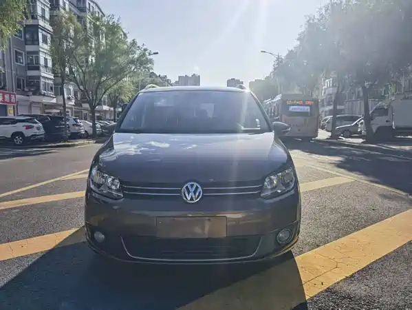 Volkswagen Touran 2014