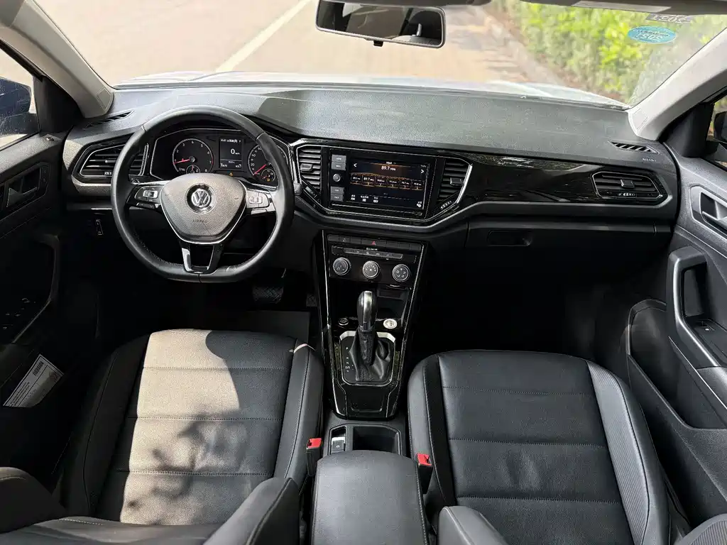 Volkswagen T-Roc 2019 — фото 10