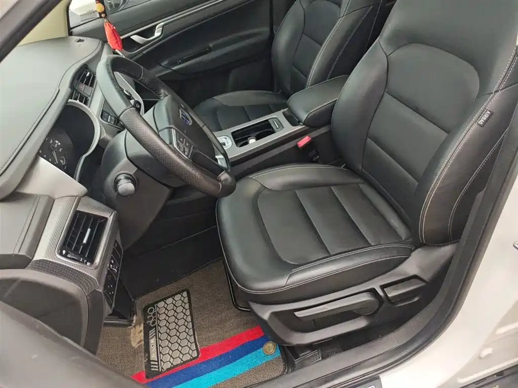 Geely Emgrand GS 2018 — фото 15
