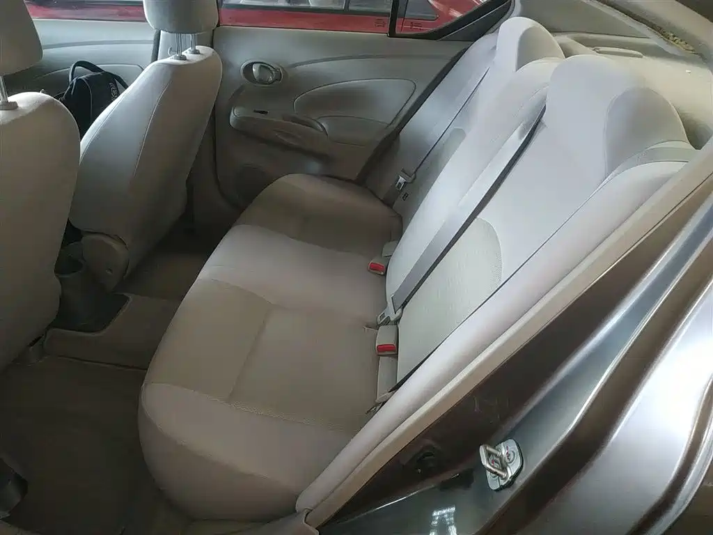 Nissan Sunny 2017 — фото 13