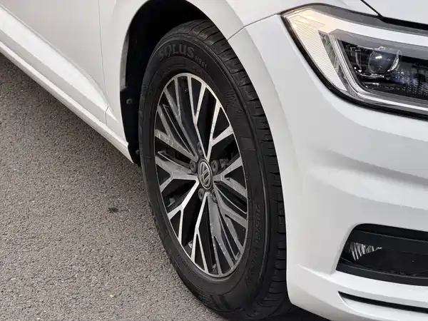 Volkswagen Sagitar 2020