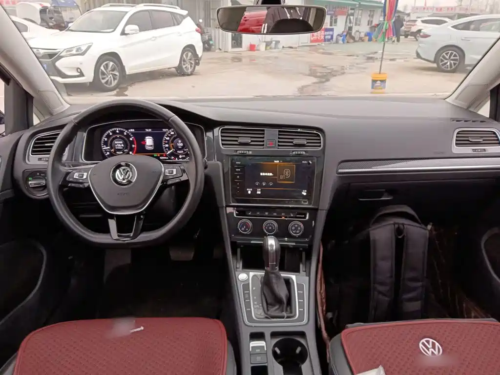 Volkswagen Golf 2020