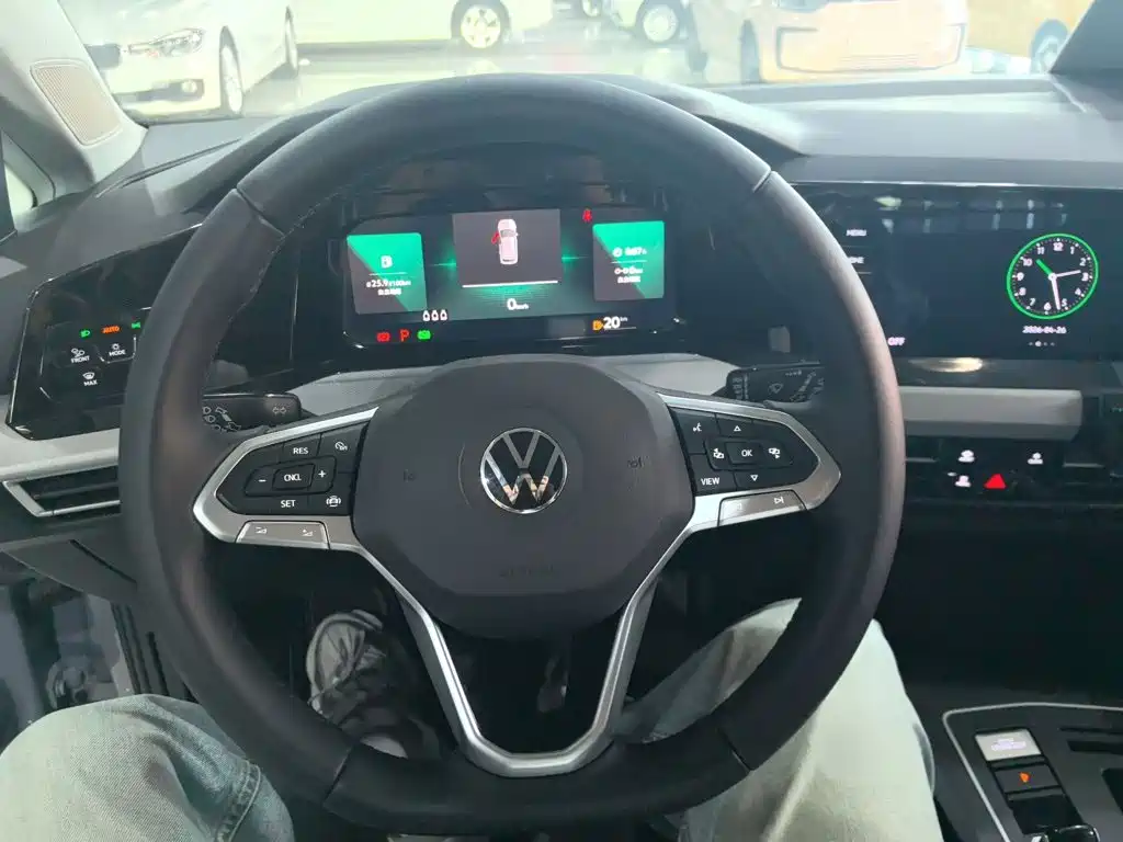 Volkswagen Golf 2021