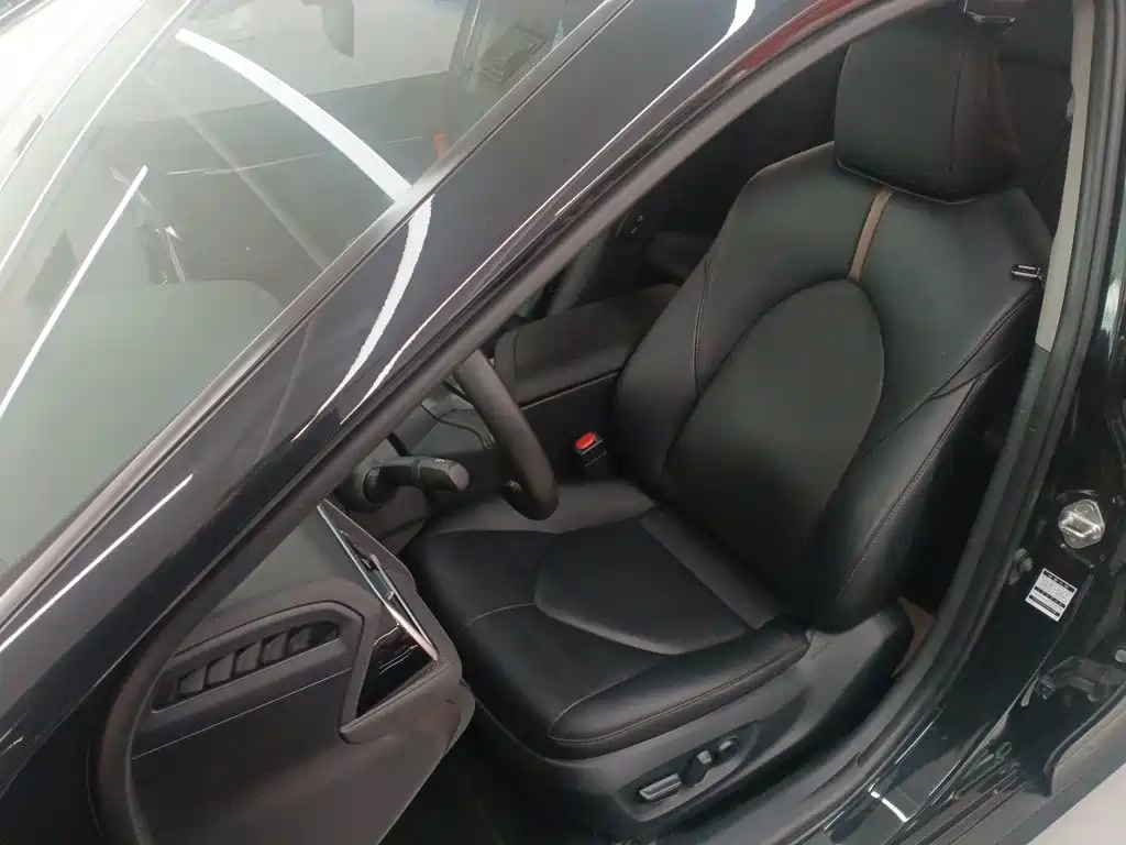 Toyota Camry 2020 — фото 15